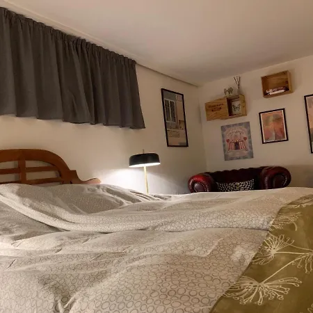 Konukevi Comfortable Large King S Bed Near Cph Centre *